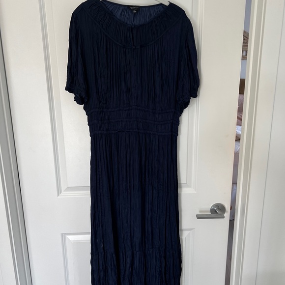 Current Air Pleated Midi Dress - Picture 4 of 4